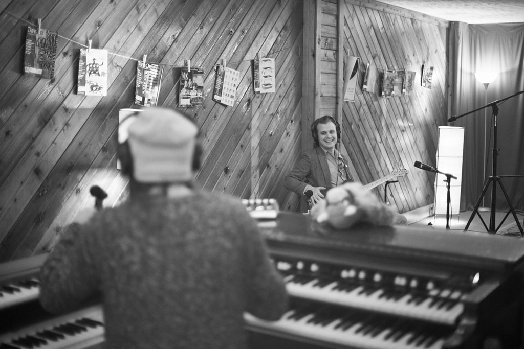 Musician plays Vintage Keyboard at Top Nashville Recording Studio